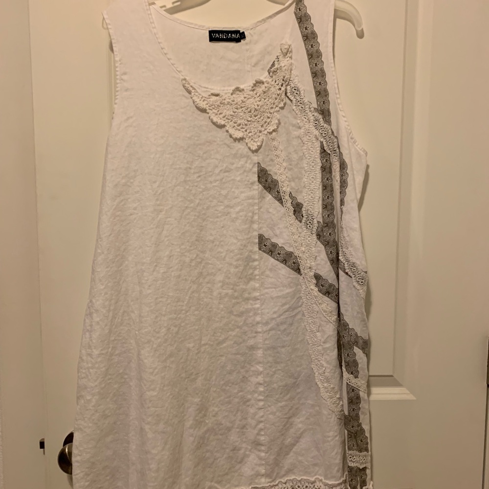 Vandana size XL dress with crochet trim